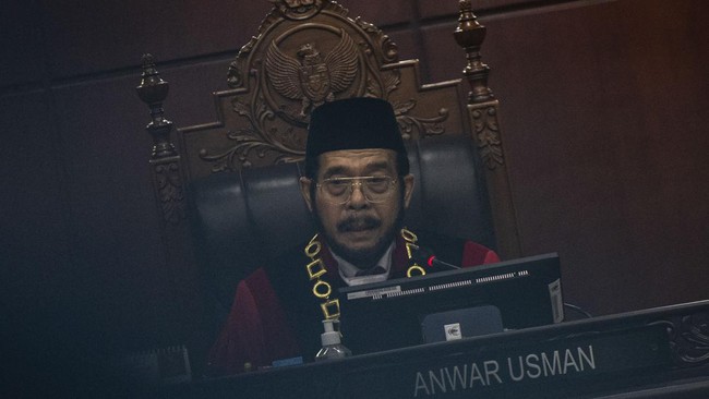 Denny Indrayana Akan Laporkan Anwar Usman atas Dugaan Pelanggaran Etik