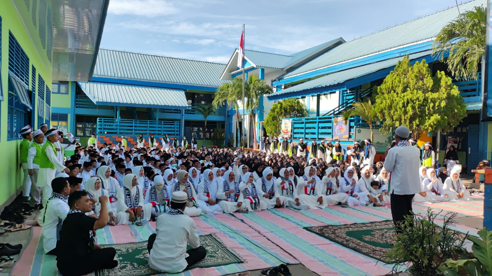 Ratusan Siswa Aceh Besar Ikut Aksi Peduli Palestina