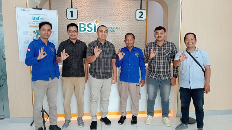Pengurus Persatuan Wartawan Indonesia (PWI) Kabupaten Nagan Raya melakukan kunjungan silaturahmi ke Kantor Cabang Pembantu (KCP) Bank Syariah Indonesia (BSI) Kuala-Meulaboh, Kamis (22/5/2025). (Photo: PWI Nagan Raya)