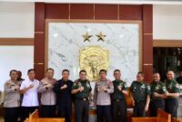 Kapolda Aceh Brigjen Pol. Drs. Marzuki Ali Basyah melakukan silaturahmi dengan Pangdam Iskandar Muda Mayjen TNI Niko Fahrizal di Makodam IM pada Selasa, 26 Agustus 2025. 