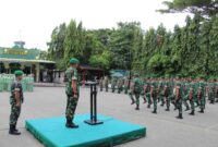 Dandim 0101/KBA Kolonel Inf Faurizal Noerdin memimpin upacara Korp Raport Kenaikan Pangkat prajurit di Makodim Banda Aceh, Rabu (1/10/2025).