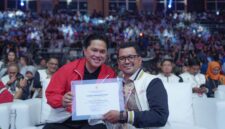 Plt. Kadispora Aceh, T. Banta Nuzullah, mewakili Gubernur Aceh menerima Penghargaan Wirasena 2025 dari Kemenpora RI pada malam puncak Hari Sumpah Pemuda ke-97 di Jakarta, Selasa (28/10/2025).