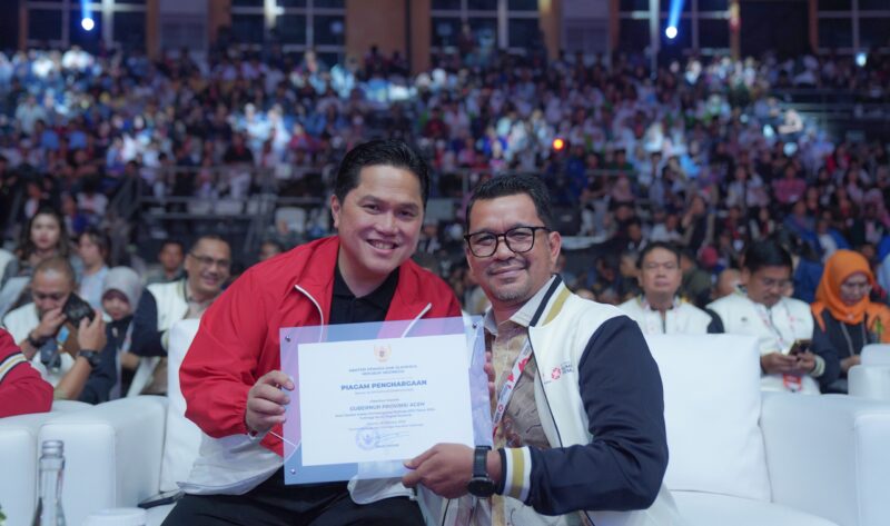 Plt. Kadispora Aceh, T. Banta Nuzullah, mewakili Gubernur Aceh menerima Penghargaan Wirasena 2025 dari Kemenpora RI pada malam puncak Hari Sumpah Pemuda ke-97 di Jakarta, Selasa (28/10/2025).