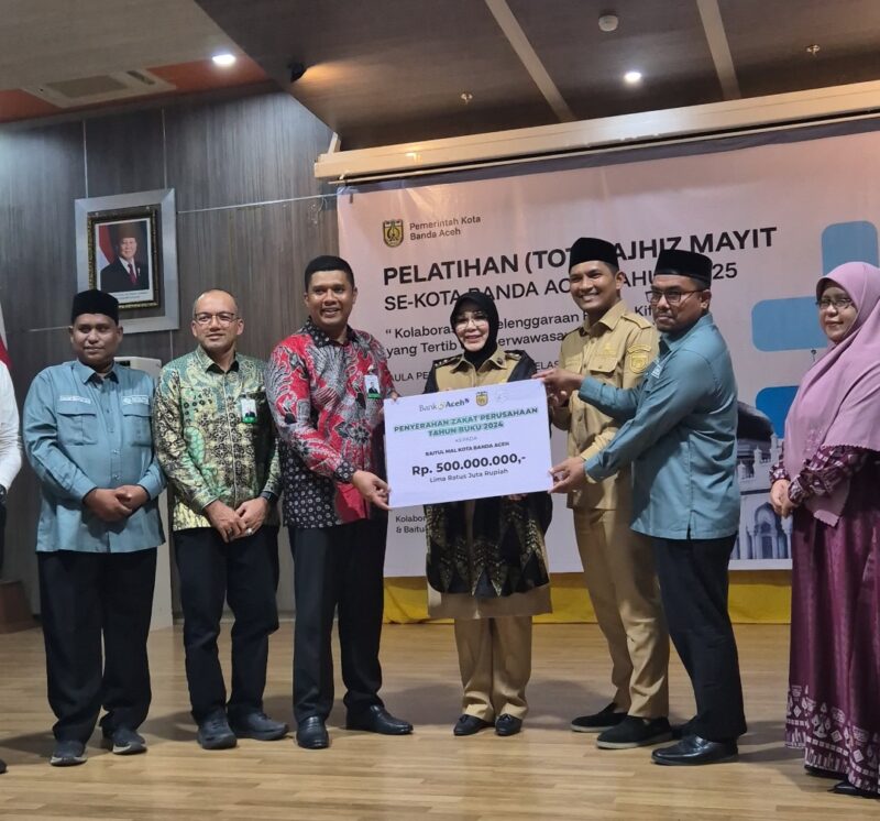 Wali Kota Banda Aceh Hj. Illiza Sa’aduddin Djamal membuka Pelatihan Tajhiz Mayit se-Kota Banda Aceh 2025 yang digelar oleh Baitul Mal dan Dinas Syariat Islam di Aula Pemko Banda Aceh.
Photo: Ist